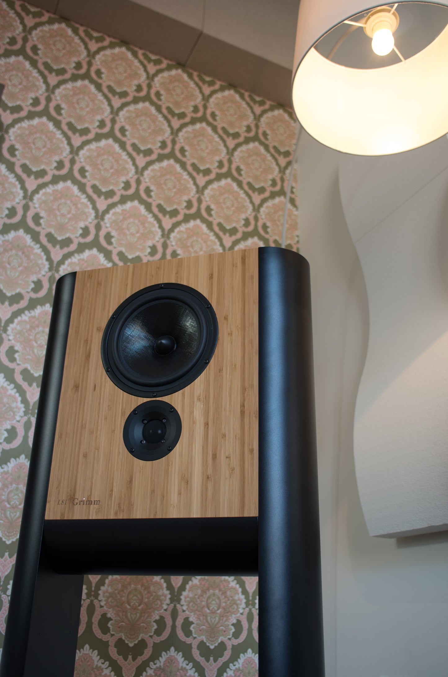 LS1a Active Loudspeaker System 2-Way Stereo